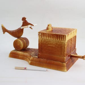 Molto raro uccello distributore di sigarette vintage, porta tabacco, portasigarette in celluloide, uccello vintage in plastica sovietica, portasigarette unico