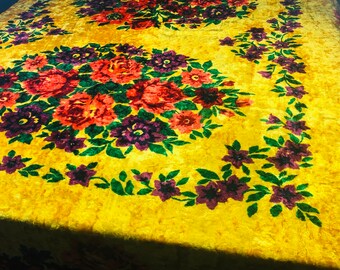Big plush tablecloth, vintage tablecloth, rustic carpet, Vintage floral Tablecloth, Table cover, Bedspread, velvet cover, Plush carpet