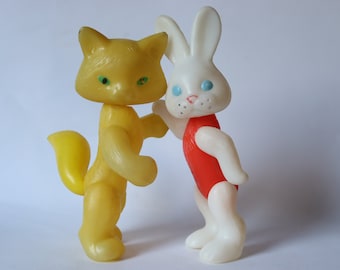 21 cm Jolie paire de chats aux yeux verts et lapin aux yeux bleus en plastique soviétique, chaton roux, jouet vintage, poupée de l'urss, lapin de garenne, lièvre, chaton, bébé chat