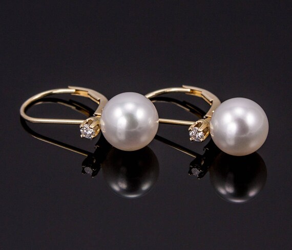 Pearl leverback earrings white gold sale