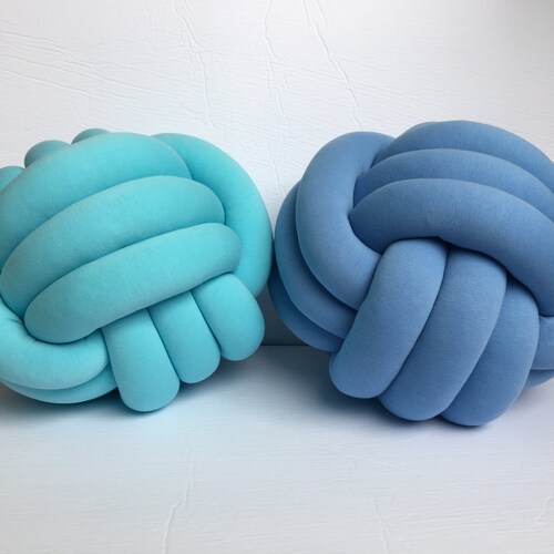 big knot pillow