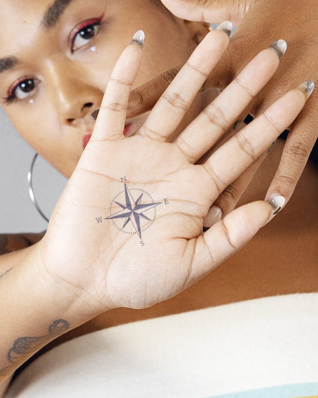 The Canvas Arts Temporary Tattoo Waterproof For Men  Women Wrist Arm  Hand Neck T96 Compass Tattoo Size 60mmX105mm  Amazonin Beauty