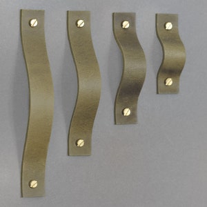 Olivfärgat läderhandtag: Handgjort skåphandtag, Möbelbeslag