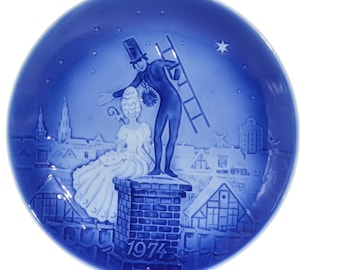 Desiree Denmark Old Copenhagen Blue Collectible Plate | Blue and
