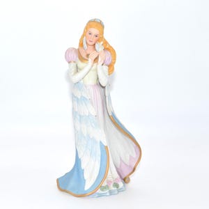 Lenox Fine Porcelain - 1989 The Legendary Princess &quot;The Swan Princess&quot;  NIB