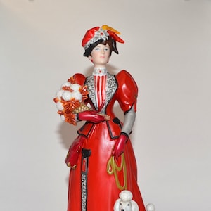 Avon 1997 Presidents Club Mrs Albee Figurine - Lady with Poodle