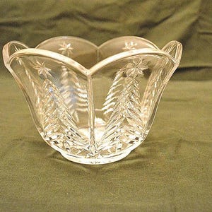 Vintage Mikasa Christmas Tree #CRB7 7 1/4&quot; Round bowl