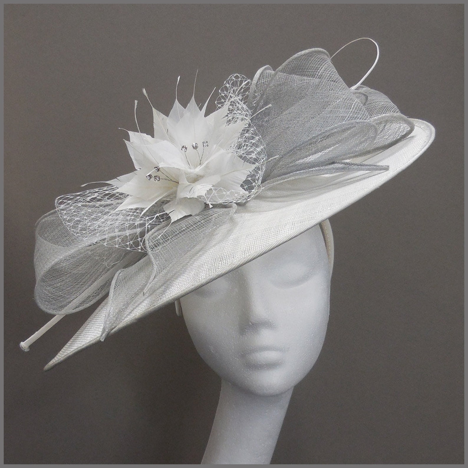 headpiece ascot
