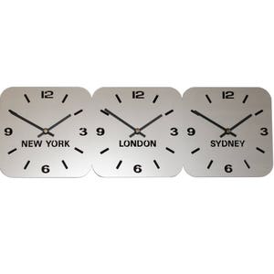 Silver Acrylic World Timezone Wall Clocks 3 Dial Horizontal