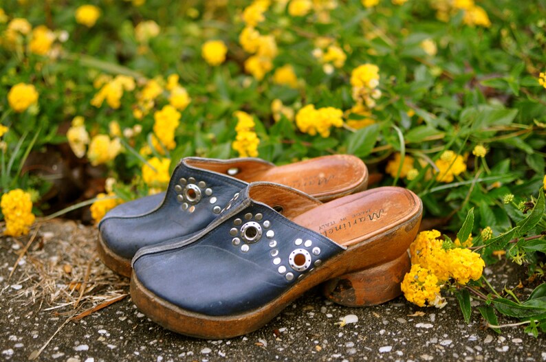 retro clogs