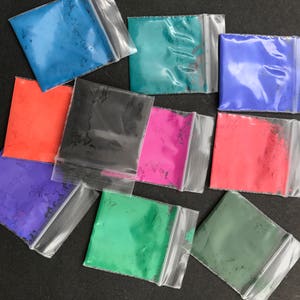 Thermocromic Set of 10 different colors   Temperature activated color change thermocolor pigment