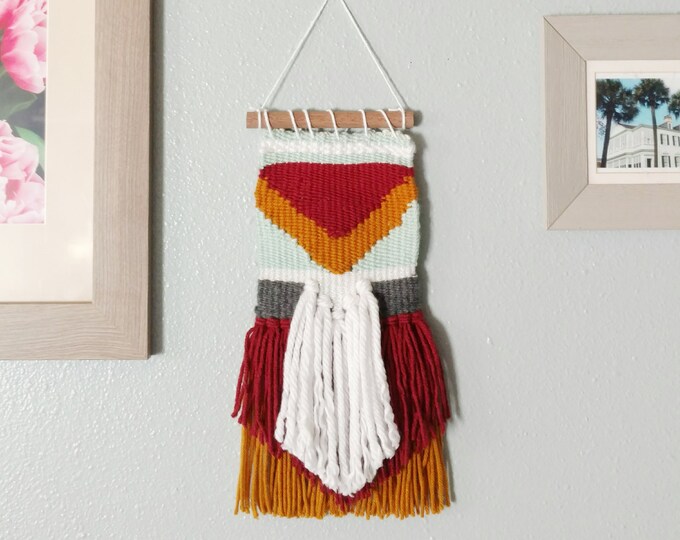 Triangle Woven Wall Hanging // Geometric Weaving // Woven Wall Etsy