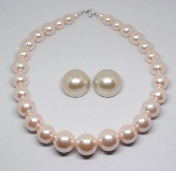 VINTAGE Signed Hong Kong Graduated Faux Pink Pearl