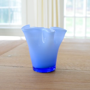 Vintage blau Kunst Glas Taschentuch Vase
