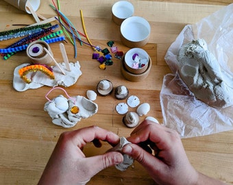 Mini Loose Parts Clay Kit, 1lb Air Dry Clay with Natural, Sparkly, and Sculptural Open Ended Materials