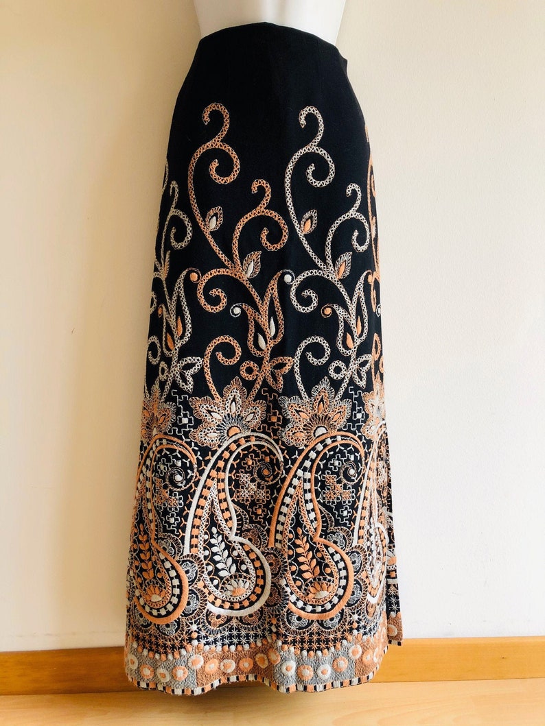 Vintage French couture black wool skirt with stunning embroidered pattern