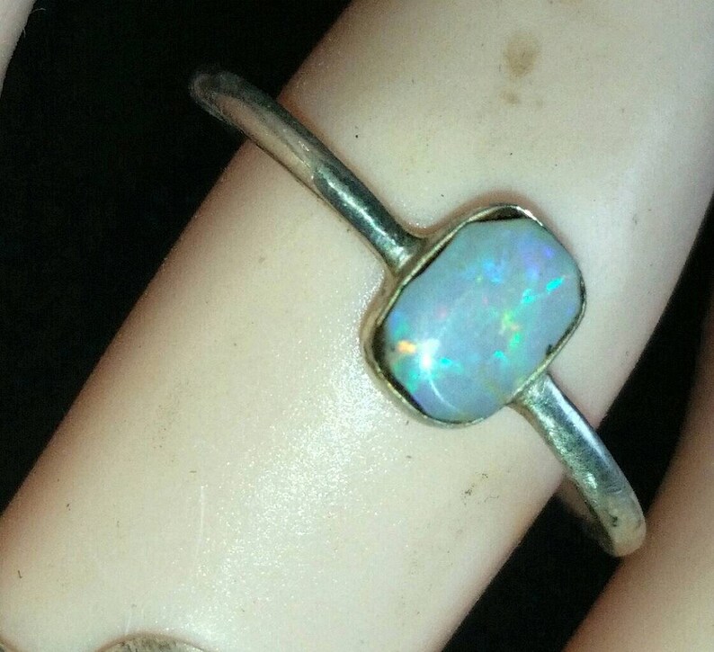 Multi colour flash Approx 2 carat set in sterling silver 925 band Australian solid Opal ring from lightening ridge
