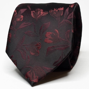 Burgundy Floral Tie Mens Red Wine Tie Dark Red Necktie Red Burgundy Wedding Tie Groomsmen Tie Burgundy Tie Floral Wedding Necktie Groom Tie