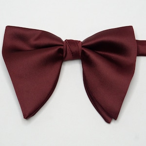 Solid Red Wine Satin Bow Tie Saki Style Burgundy Bowtie Butteryfly Tuxedo Bow Tie for Men Groom Groomsmen Wedding Suit