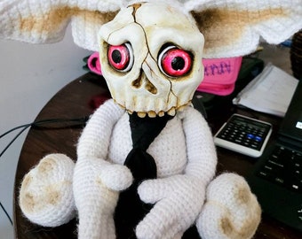 Conejito de calavera de ganchillo: peluche aterrador