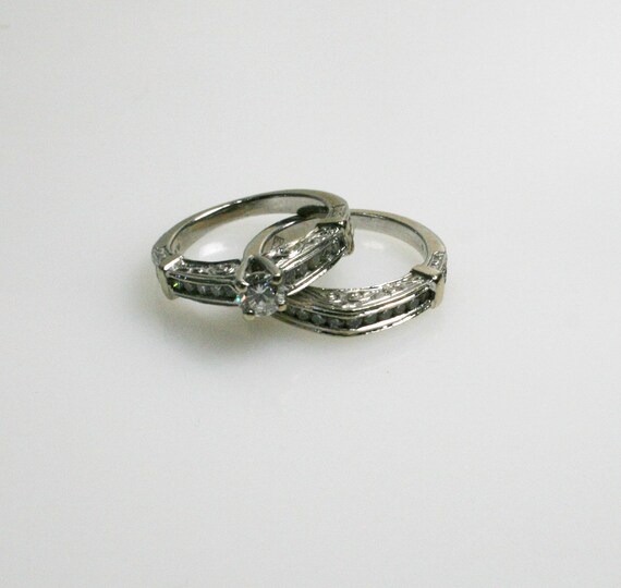 10KT White Gold Engagement Ring & Wedding Band Set - image 4