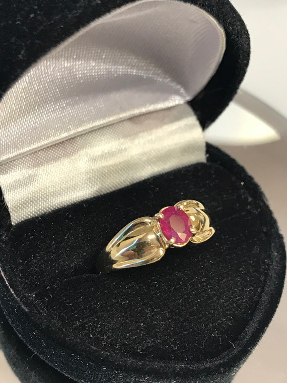 14KT Yellow Gold Ruby Fluted Bow Ring - image 10