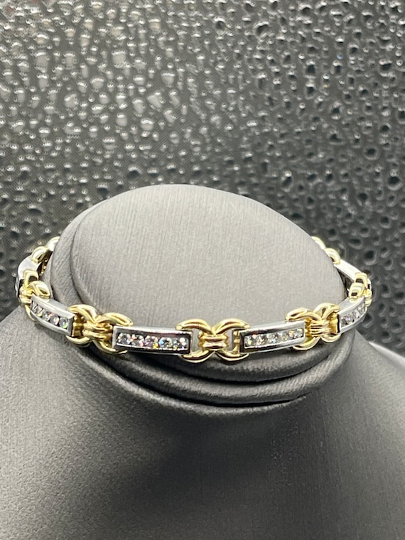 Ladies 18 Karat Two-Toned Diamond Link Bracelet