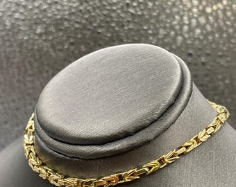 A Vintage Italian 14 Karat Yellow Gold Super Link Bracelet