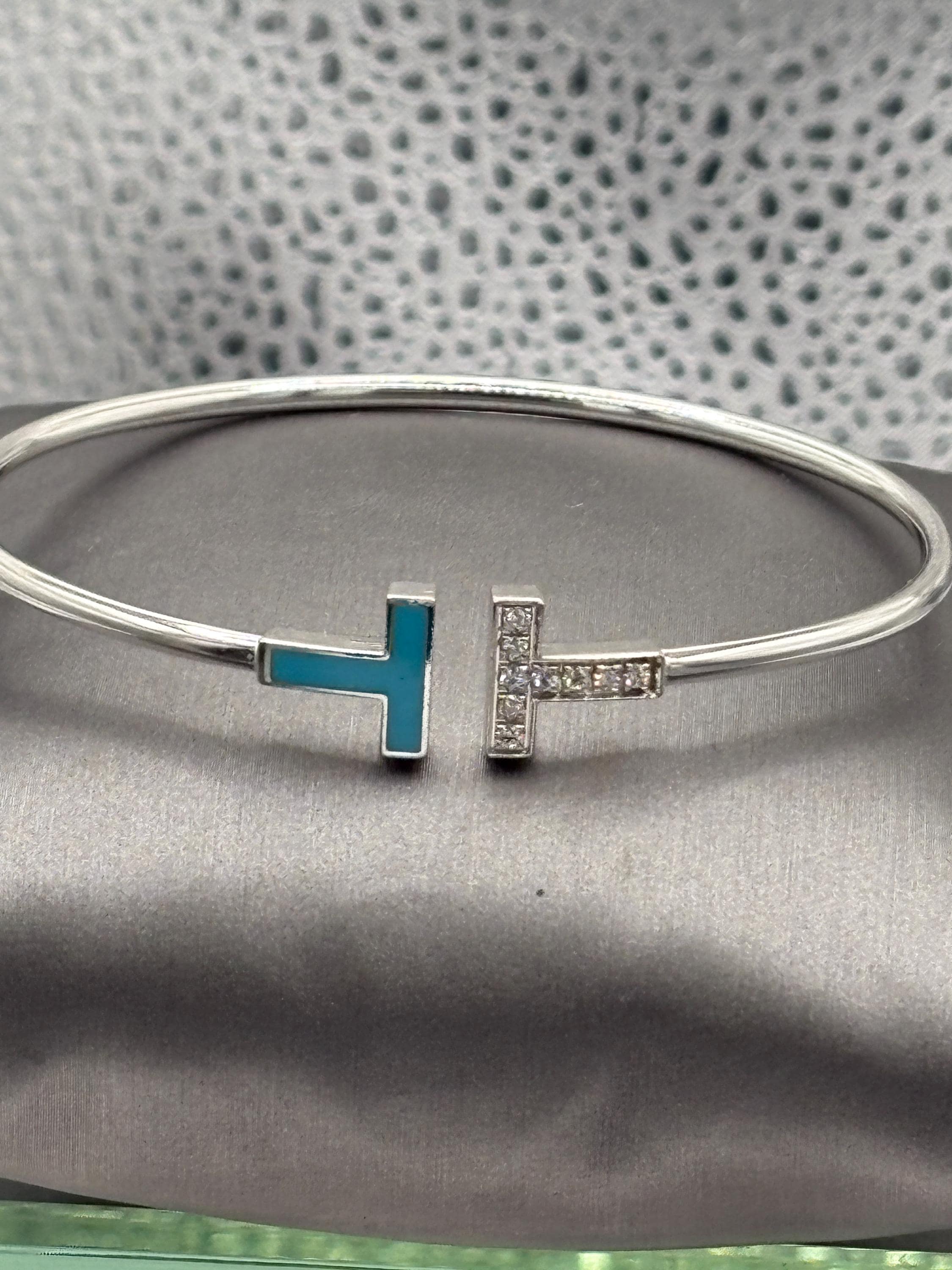 Tiffanys T Wire Bracelet