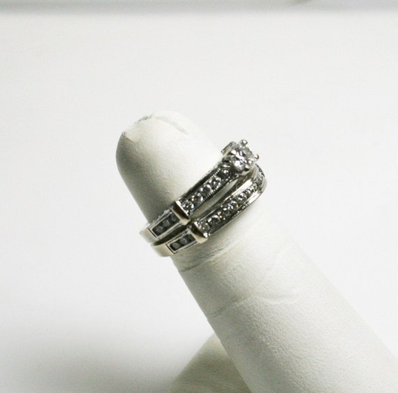 10KT White Gold Engagement Ring & Wedding Band Set - image 2