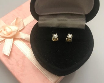 14KT Solid Yellow Gold Diamond Solitaire Stud Earrings