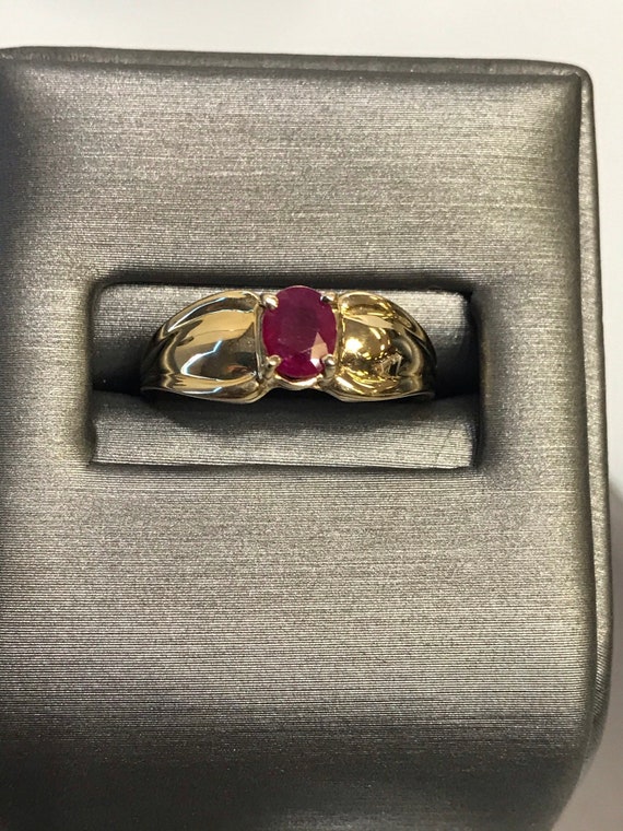 14KT Yellow Gold Ruby Fluted Bow Ring - image 6