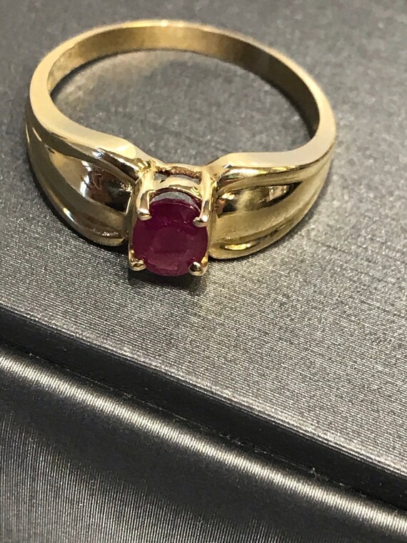 14KT Yellow Gold Ruby Fluted Bow Ring - image 9