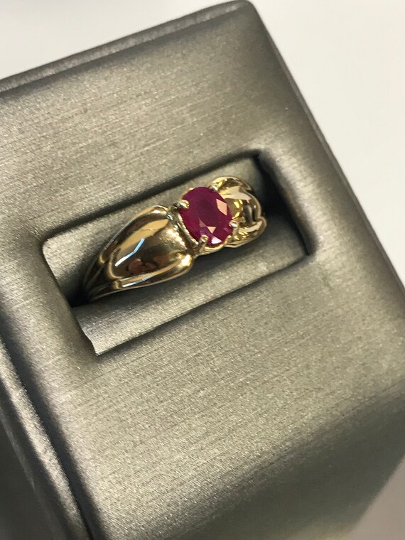 14KT Yellow Gold Ruby Fluted Bow Ring - image 7