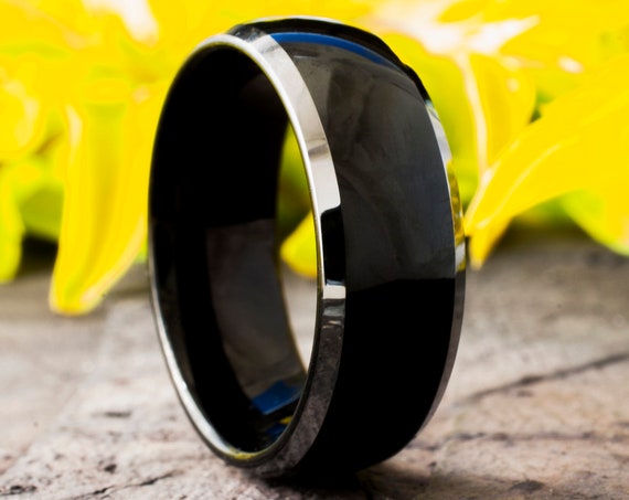 Mens Black Tungsten Carbide Ring White Grey Shiny Edge Wedding Band High Polished Fashion Jewelry 8MM Size 5 to 14 Special Anniversary Gift