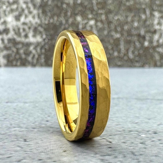 Alexandrite Gold Hammered Wedding Band Nebula Inlay Tungsten Ring Men Women Anniversary Engagement Purple Galaxy Jewelry