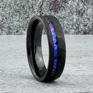 Black Hammered Alexandrite Wedding Band Tungsten Ring Men Women Purple Galaxy Anniversary Band 6mm Size 5 to 12 Engagement Ring