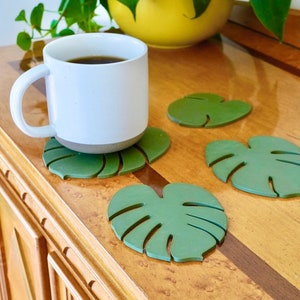 3D Printed House Plant With Magnetic Coaster Leaves HousePlant Expandable Monstera Albo For People Who Can't Keep Plants Alive Decor image 3