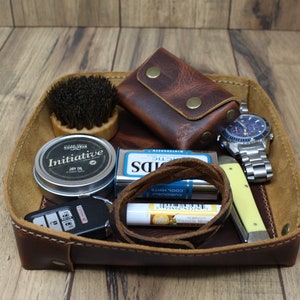 Monogrammed Valet Tray, Personalized Leather Catchall, Leather Valet Tray, Engraved Leather Tray, Office Gift, Desk Organizer, Catch All