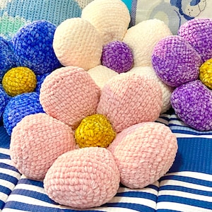 Daisy cushions, soft crochet pillows, handmade in chenille flower pillow, daisy soft pillow