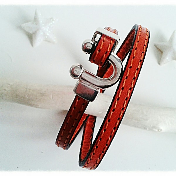 Bracelet double tour, cuir surpiqué  orange.