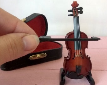 Dolls House Miniature 1:12th Scale Violin in Case by STREETS AHEAD