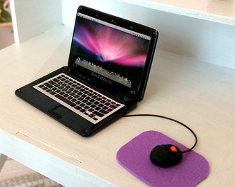Miniature laptop, dollhouse computer in 1:6 scale. Notebook iPad mac book Apple for Barb Blyth MH dolls diorama accessories metal pc