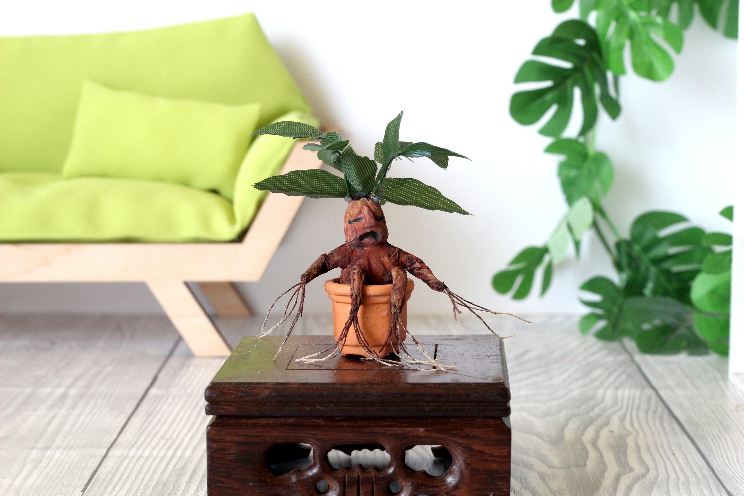ミニチュアマンドラゴラプラント（鉢付き）、ドールハウスのスクリーム