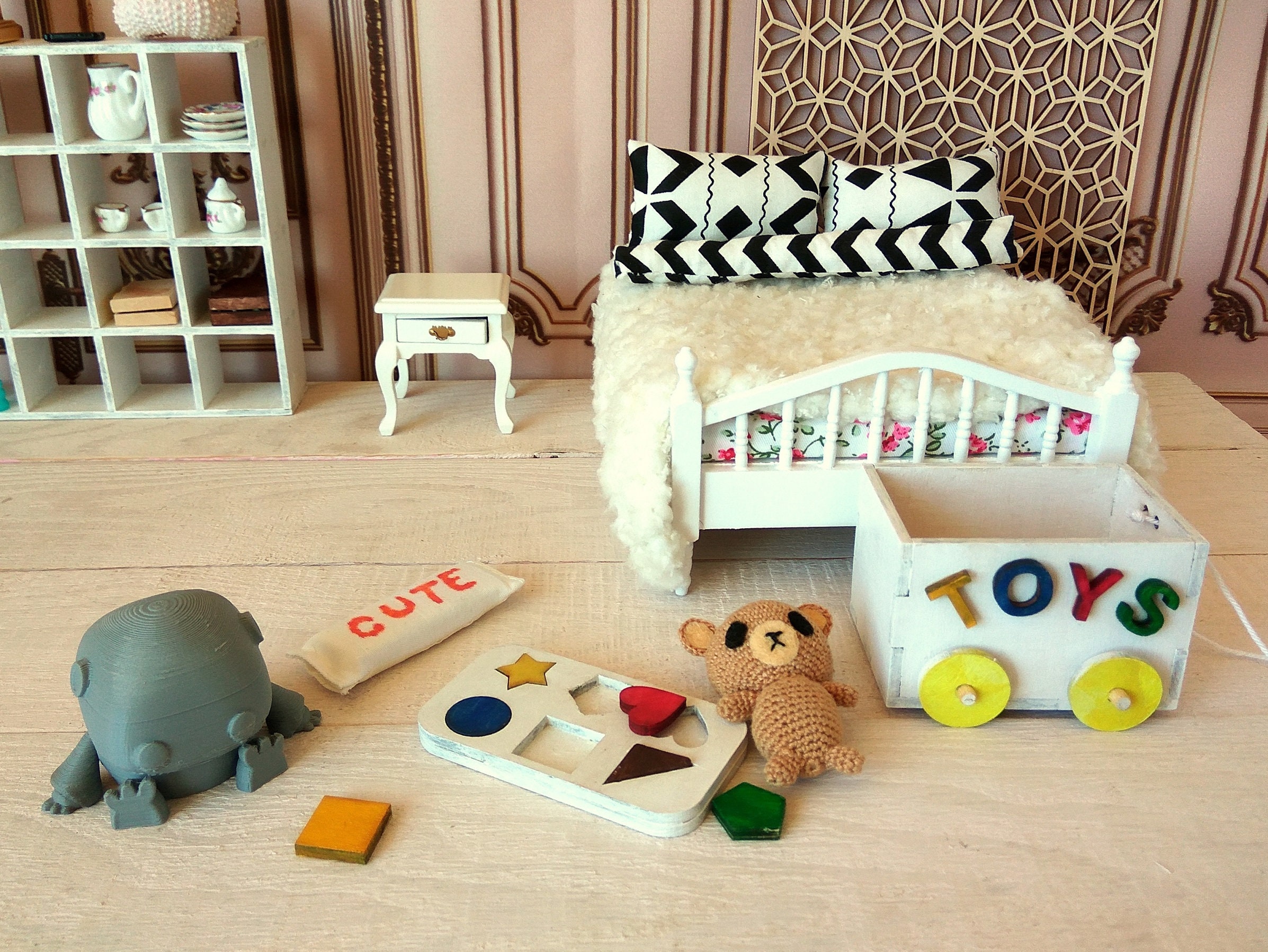 Caja de juguete sobre ruedas cofre de almacenamiento de la | Etsy