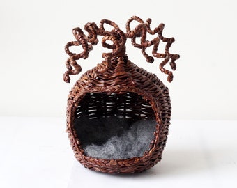 Miniature wicker hanging chair hideout with curled roof. Paper wicker whimsical nest dollhouse fairy egg swing 1:12 scale Realpuki tiny BJD