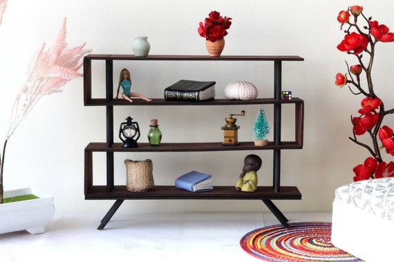 Miniature industrial modern bookcase, dollhouse furniture 1:6 scale wooden S-shaped geometric 4-tier bookshelf display storage organizer