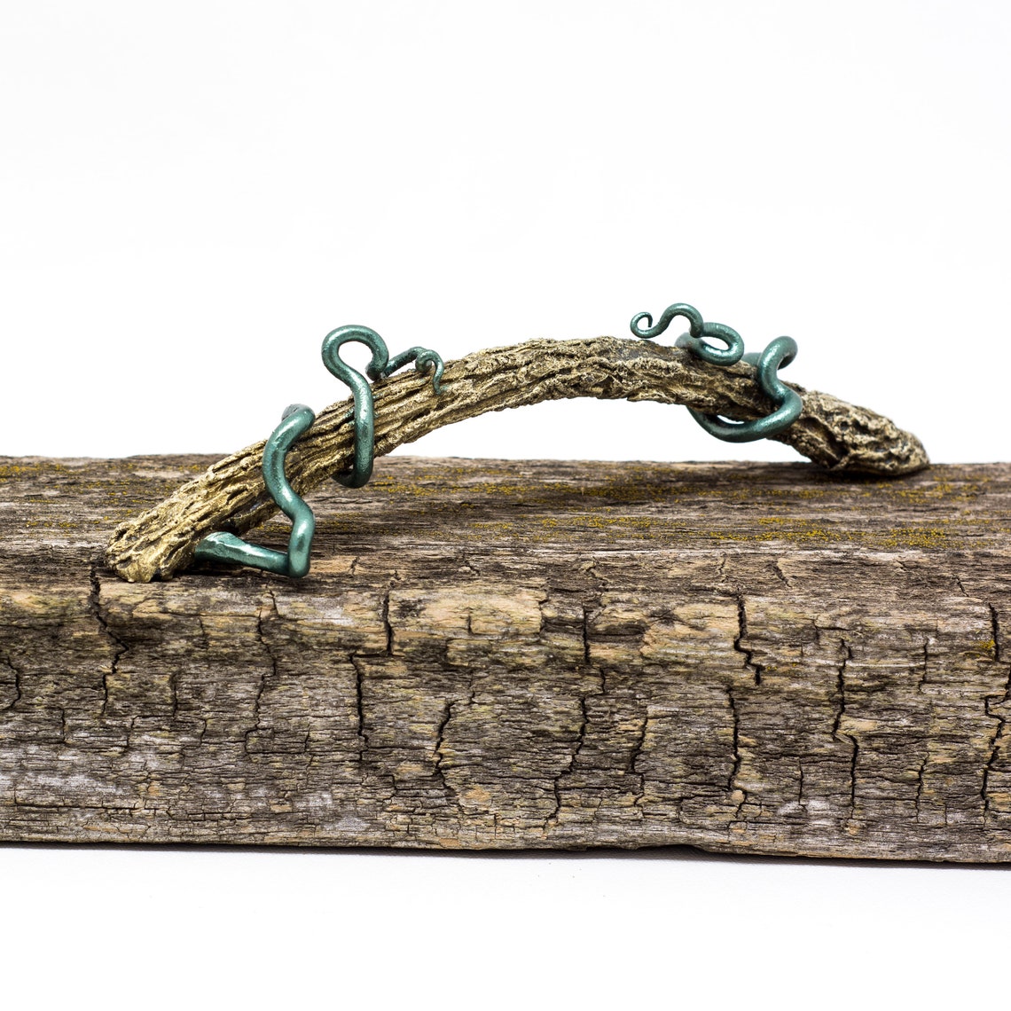 Forjado perillas de gabinete único y tira de hardware | Etsy