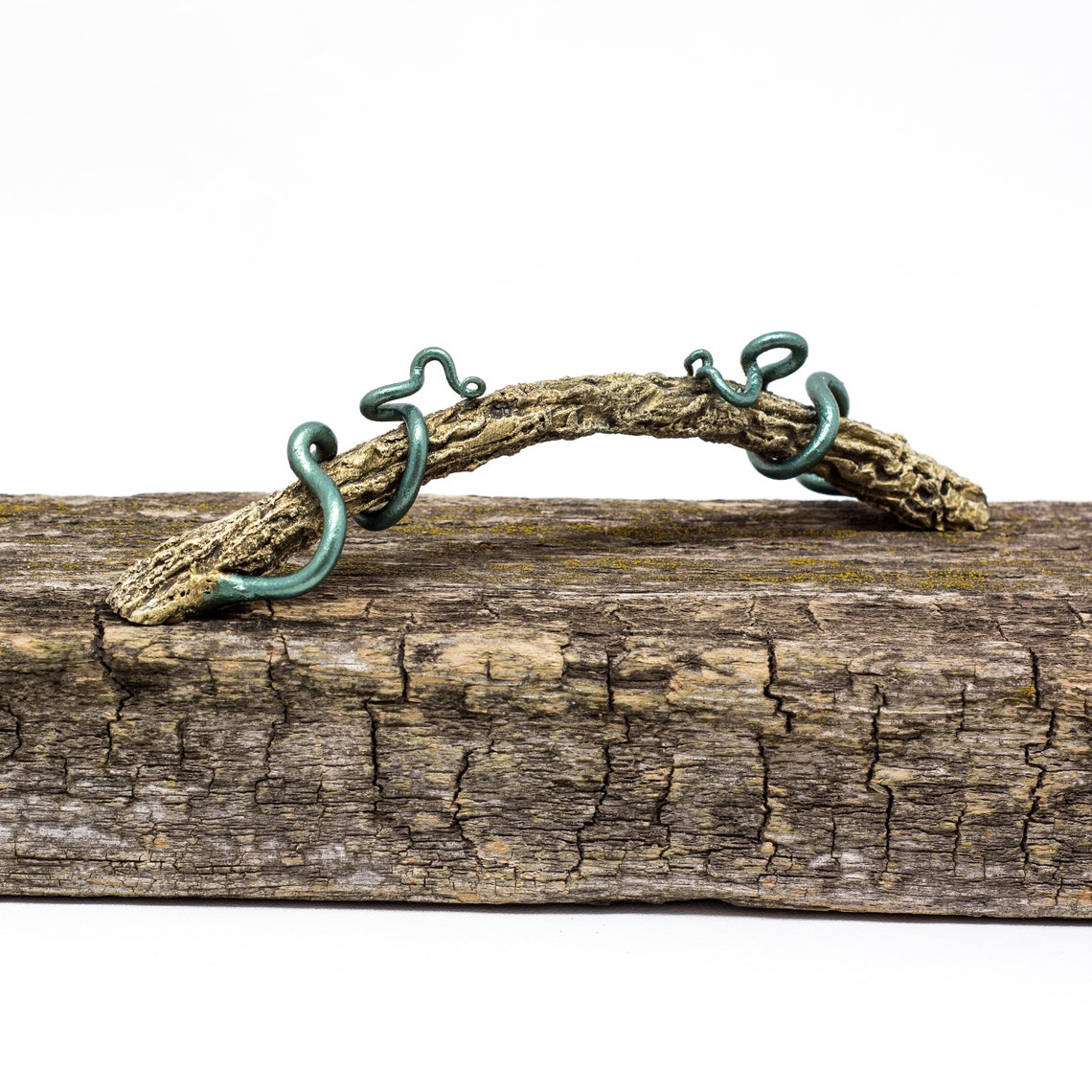 Forjado perillas de gabinete único y tira de hardware | Etsy