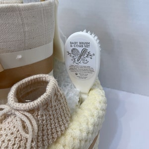 Neutral Nappy Cake, baby shower gift, unisex nappy cake, cream baby gift, nutbrown hare, Easter rabbit gift, new baby gift image 3